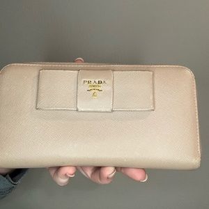 PRADA SAFFIANO FIOCCO BOW LONG ZIPPY WALLET